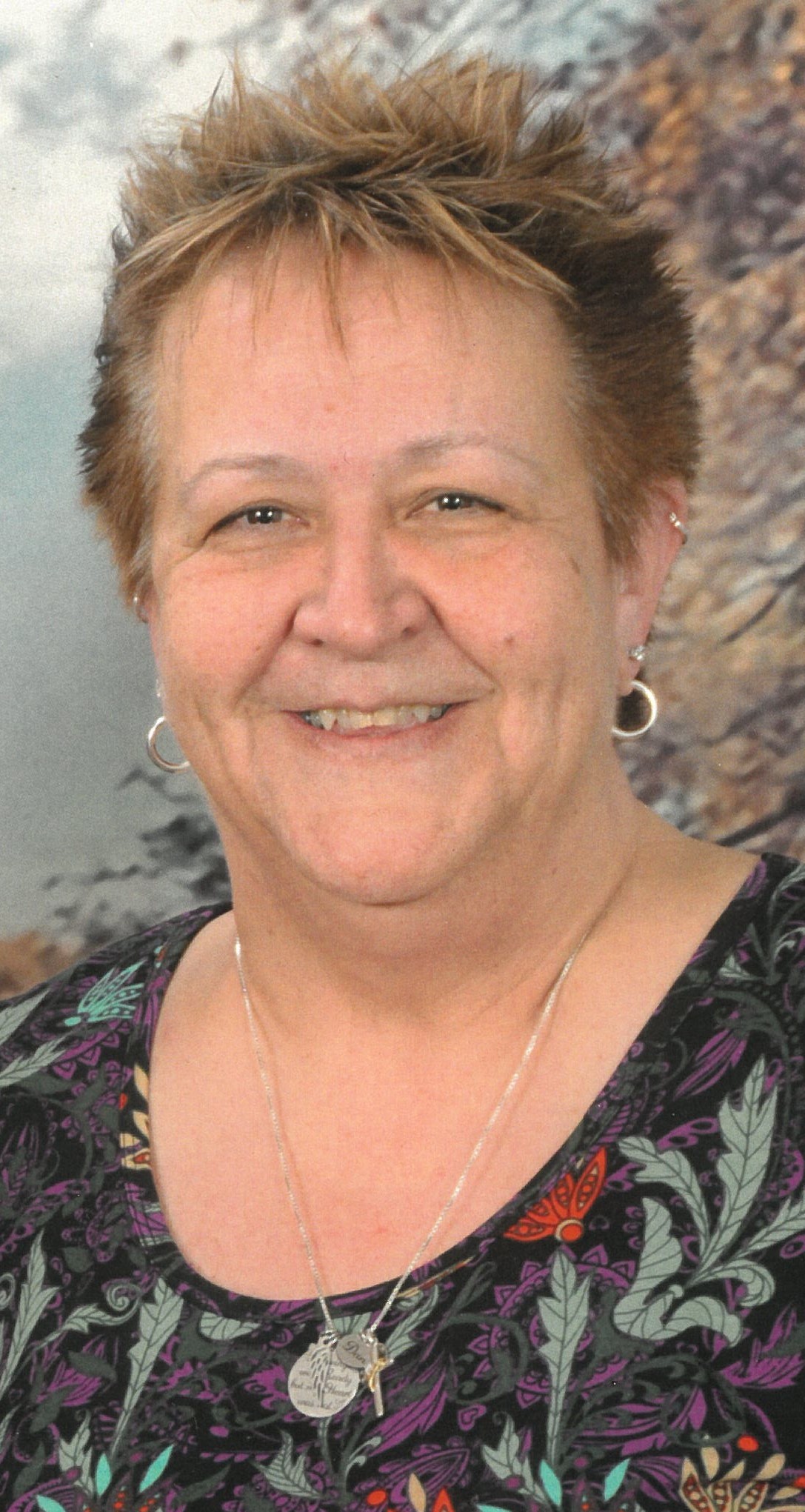 gail  tennant